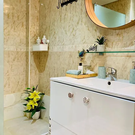 Апартаменты Beachfront Private In Pueblo Torviscas Sunset Harbour